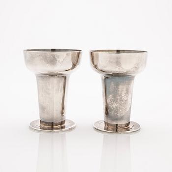 Elon Arenhill, ljusstakar, ett par, sterling silver, Malmö, 1974.