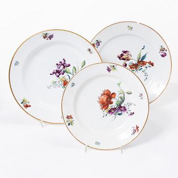 A Bing & Gröndahl part dinner service, Dnemanrk, circa 1900. (44 pieces).