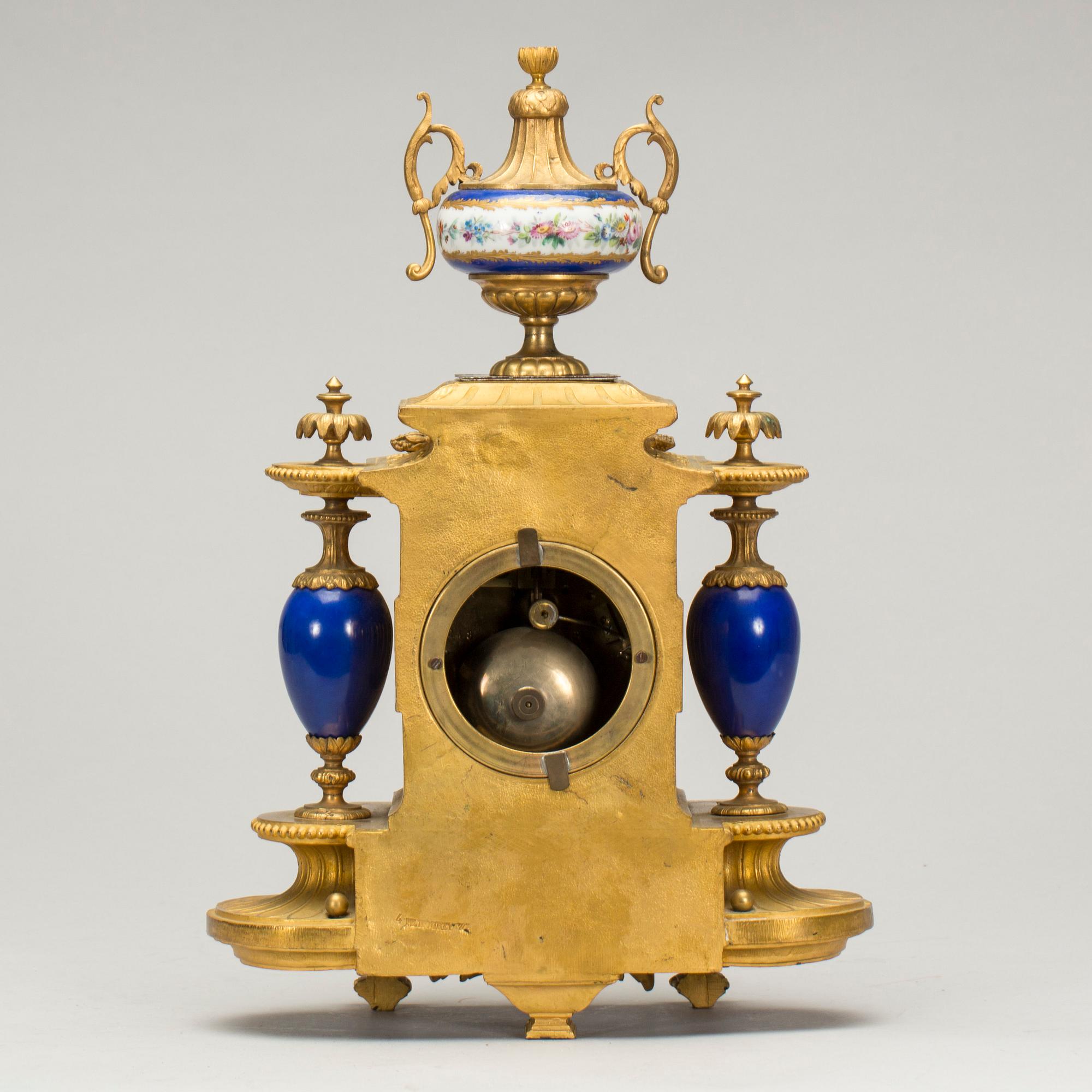 BORDSPENDYL, Louis XVI-stil, sent 1800-tal.