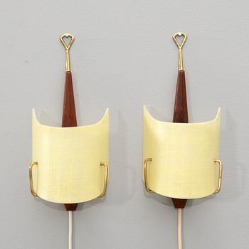 Wall sconces, a pair from the mid-20th century.