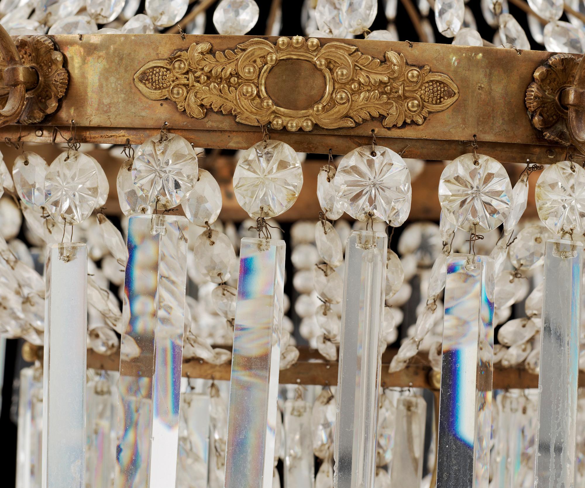 LJUSKRONA, senempire, 1800-talets första hälft. H ca 95.