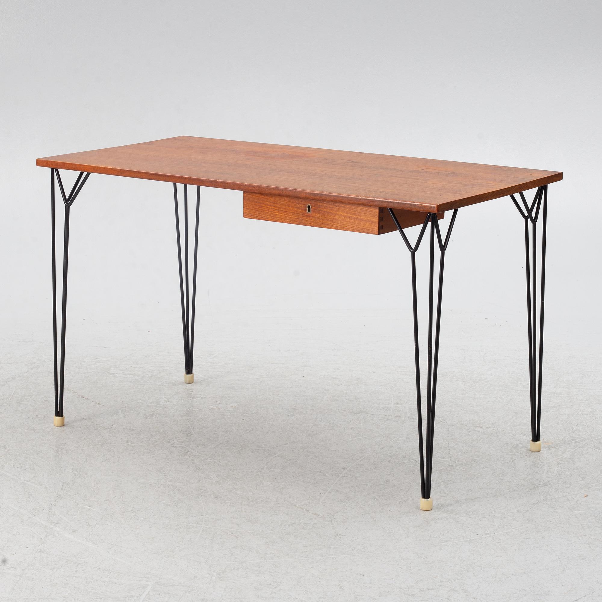 Nils Strinning, skrivbord, 1900-talets mitt.