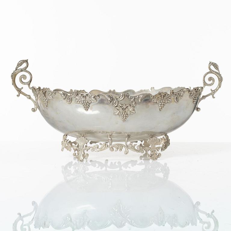 Jardiniere, silver, 1976.