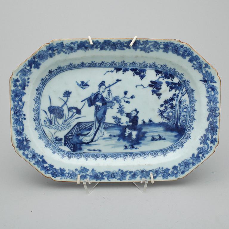 STEKFAT, porslin, Qingdynastin Qianlong (1736-95).