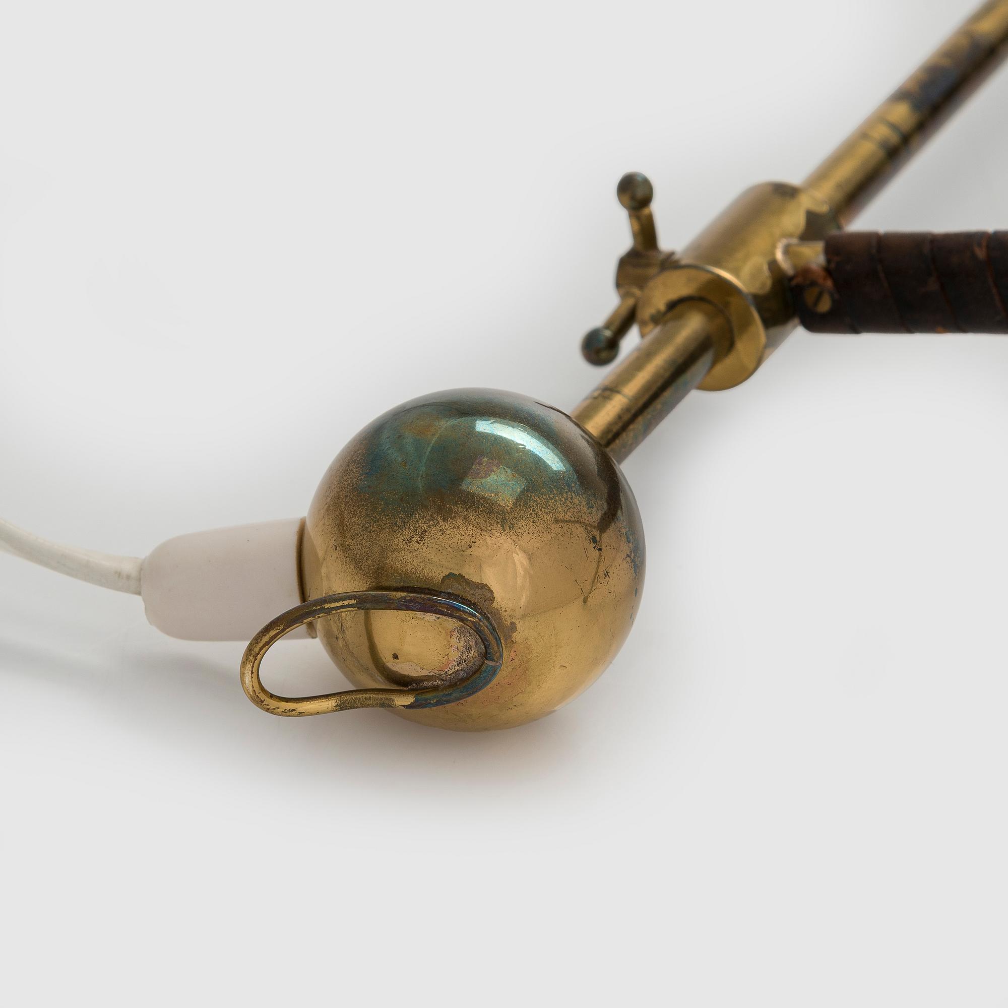 Tapio Wirkkala, bordslampa, modell K11-16 för Idman 1900-talets mitt.
