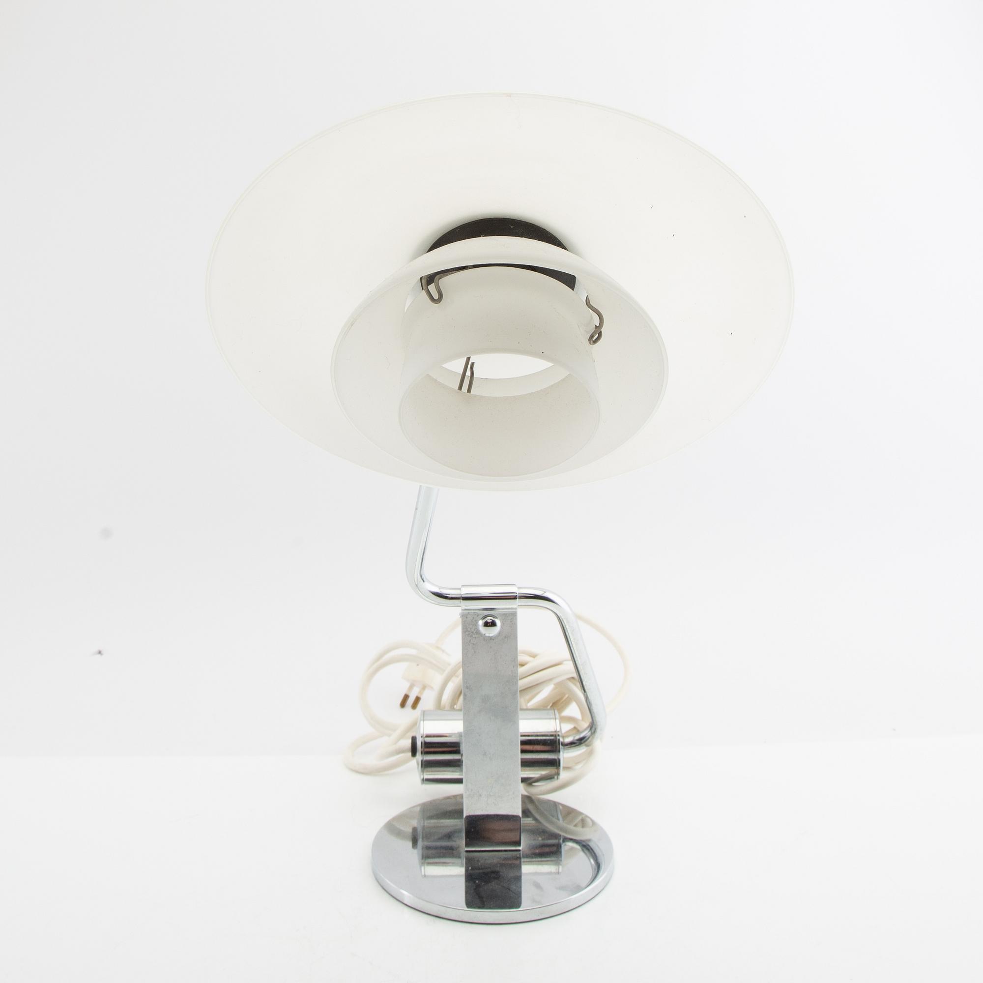 Poul Henningsen, pianolampor/kiplampor, ett par, "PH-2/1", Louis Poulsen, Danmark, 1900-tal.