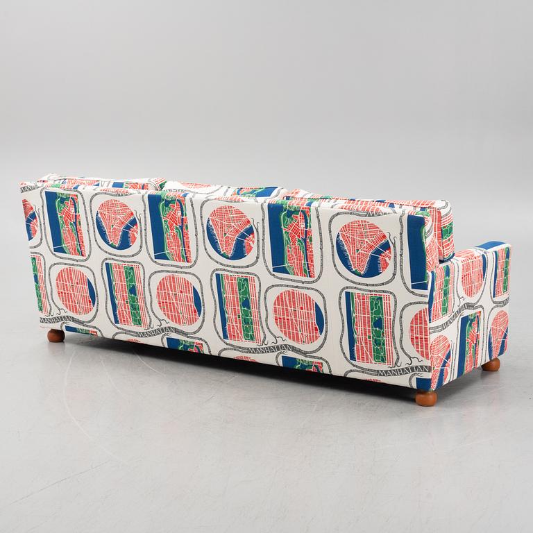 Josef Frank, soffa, modell 3031, Firma Svenskt Tenn.