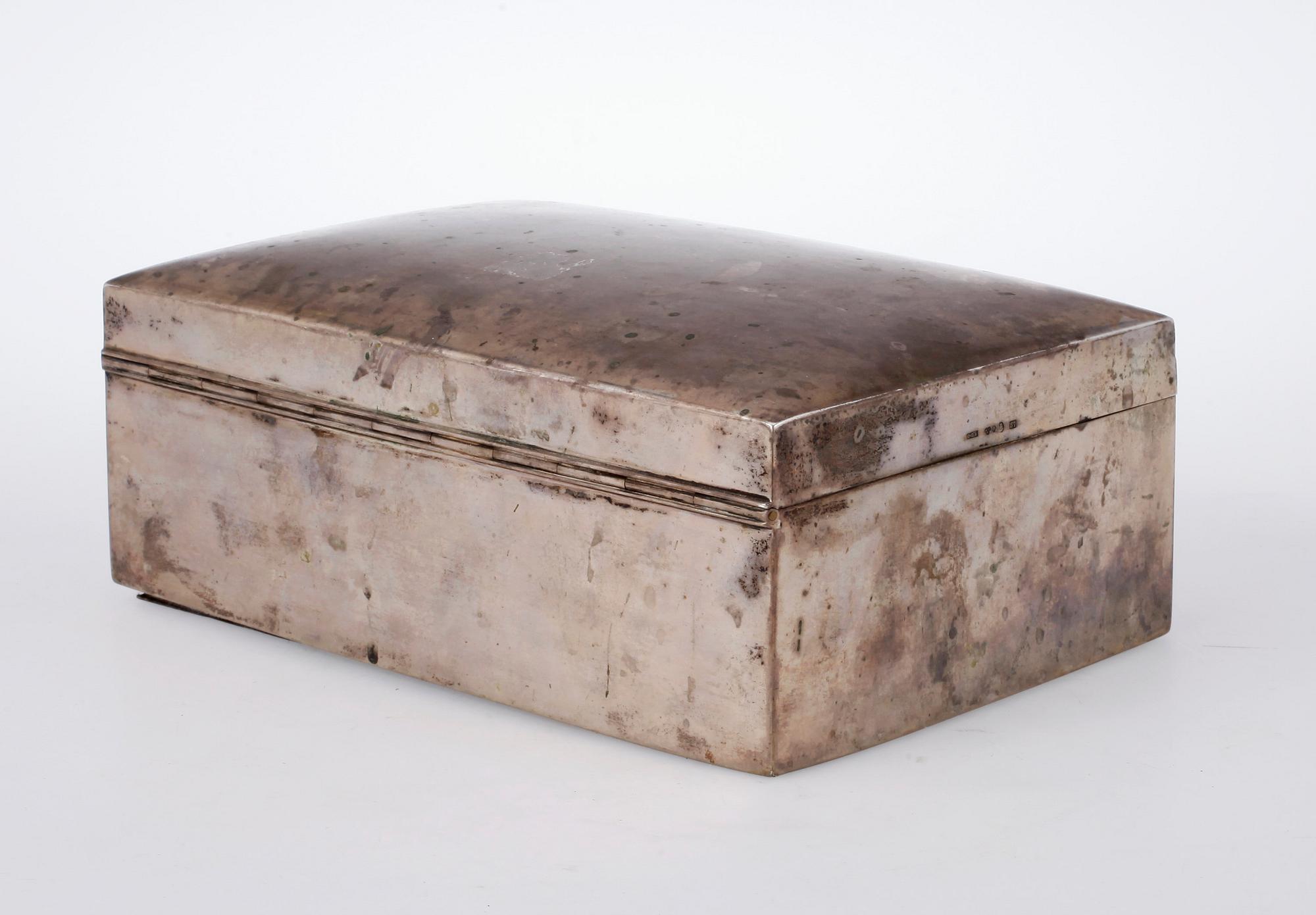 CIGARRSKRIN, silver, C.G. Hallberg, Stockholm, 1920.