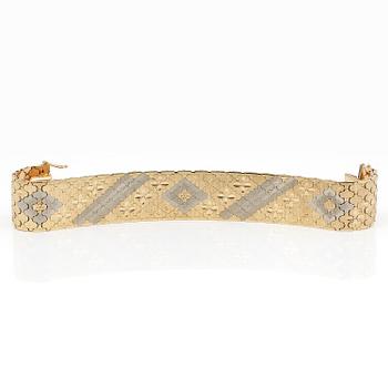 ARMBAND, tvåfärgat 18K guld, Vincenza, Italien, 1900-talets sista kvartal. Total vikt 57 g.