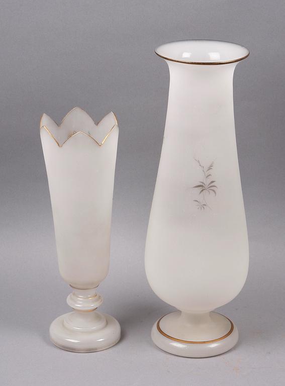 VASER, 2 st, flussglas. Sekelskiftet 1800/1900-tal.