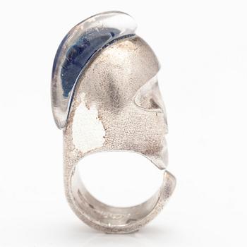 BJÖRN WECKSTRÖM, A sterling silver and acrylic ring "Jaara's helmet". Lapponia 1971.