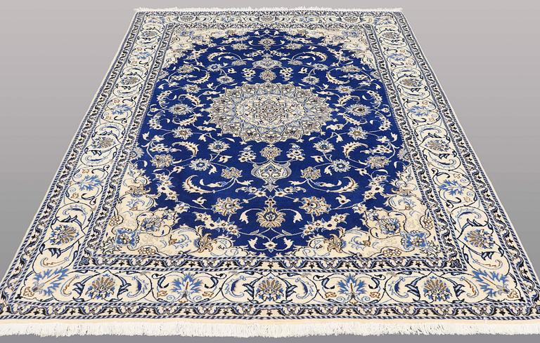 MATTA, Nain part silk, 294 x 196 cm.