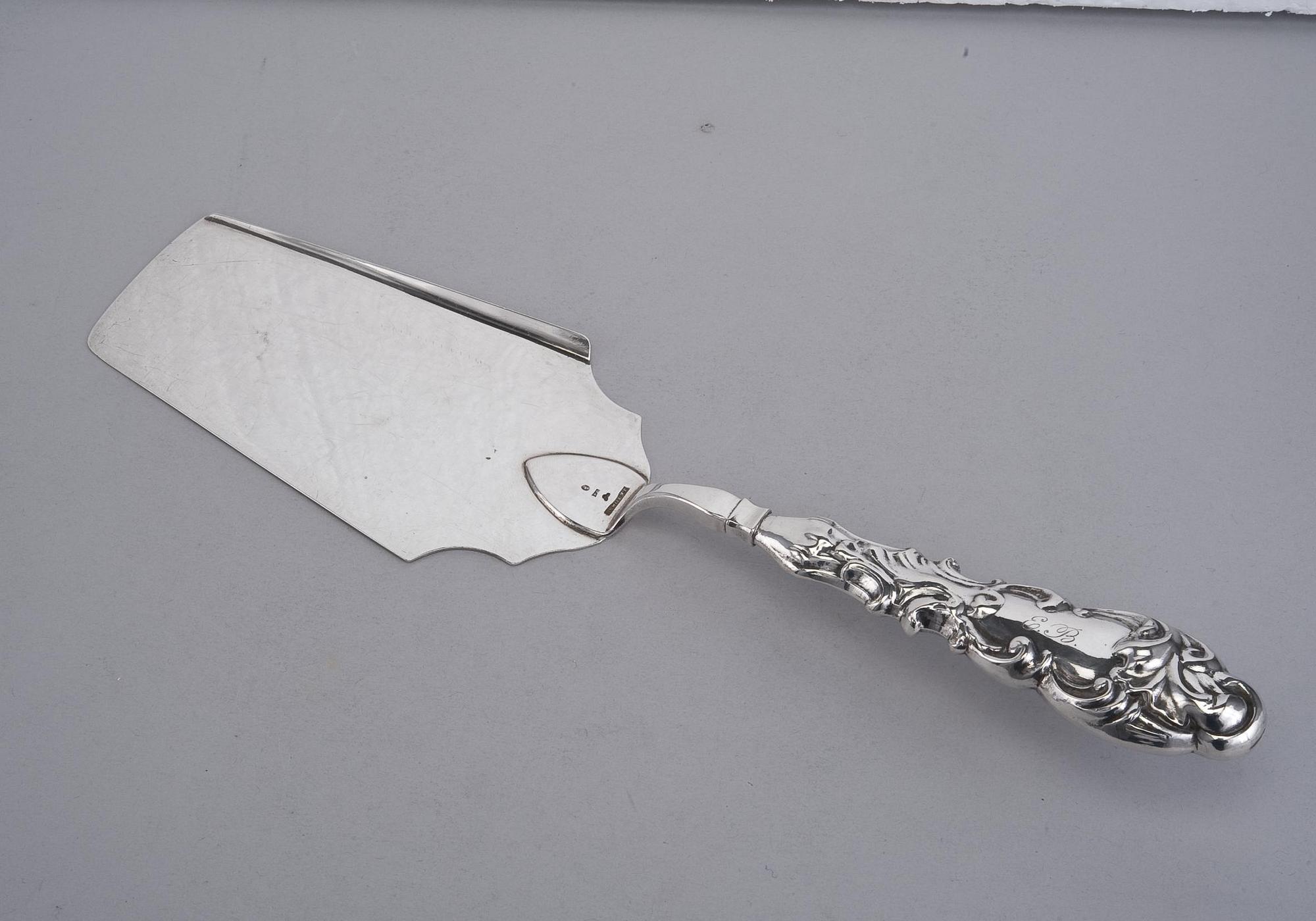 KALAOTIN, hopeaa, J.K. Torsk, Tukholma 1851. Paino 116 g.