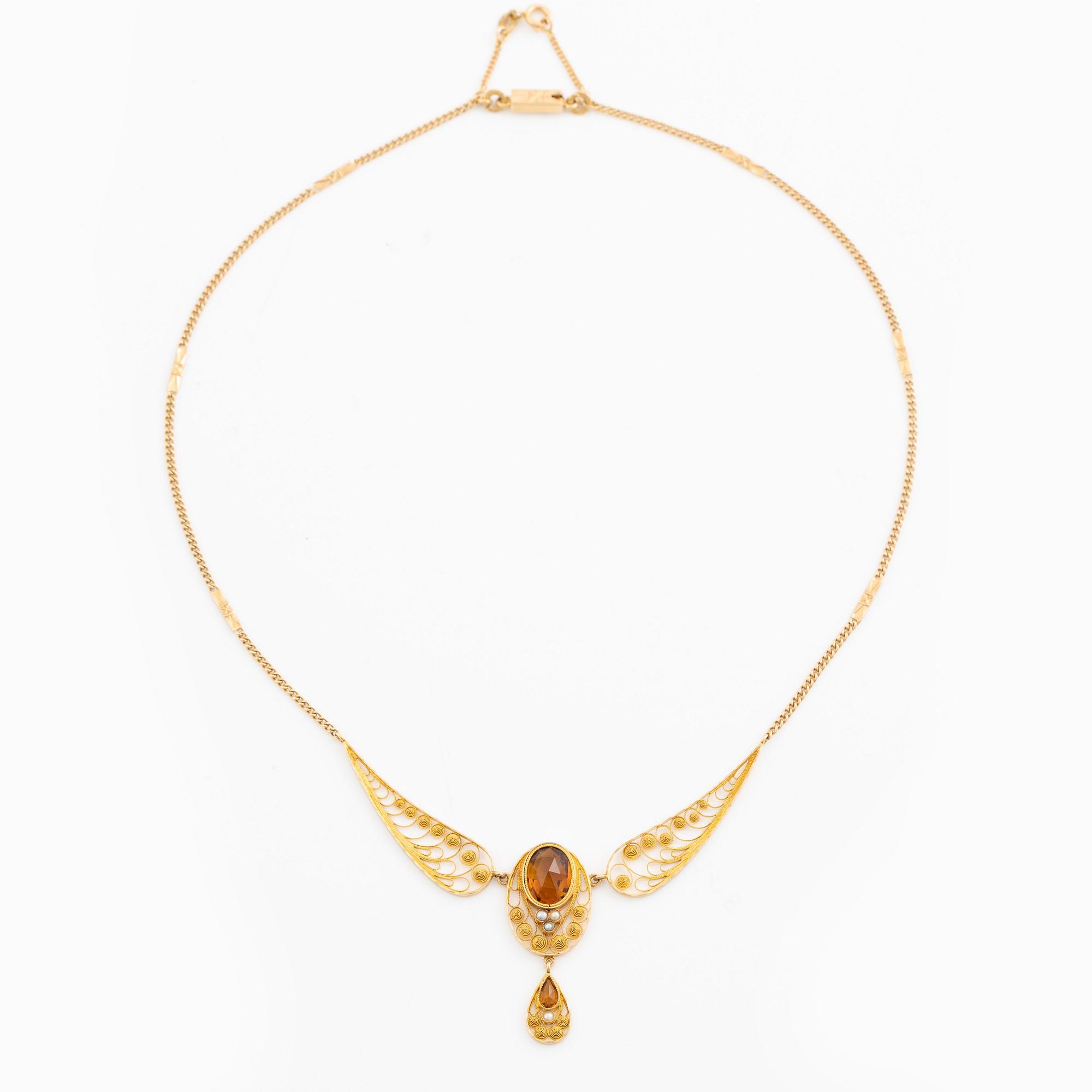 Collier, Dahlgren & Co, Malmö 1908, 18K gold with citrine and seed pearls.