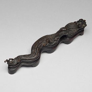 PENSELSTÄLL, brons. Qingdynastin (1644-1912).