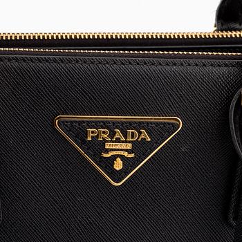Prada, väska, 2021.