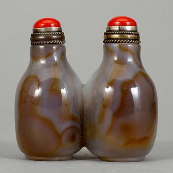 SNUSFLASKOR, ett par (sammanfogade), agat. Kina, 1900-tal.