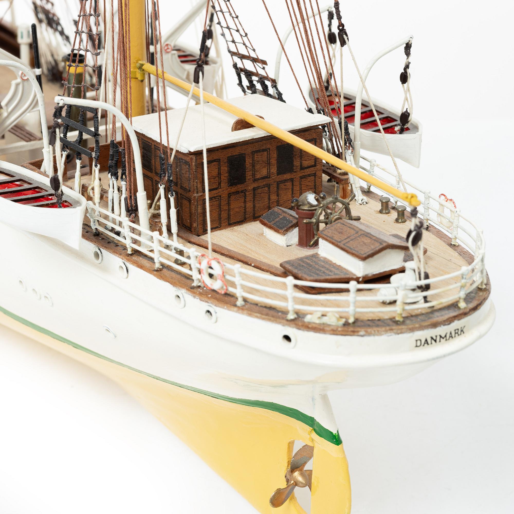 Ship model, second half of the 20th century. The training ship “Danmark”, Billing Boats.