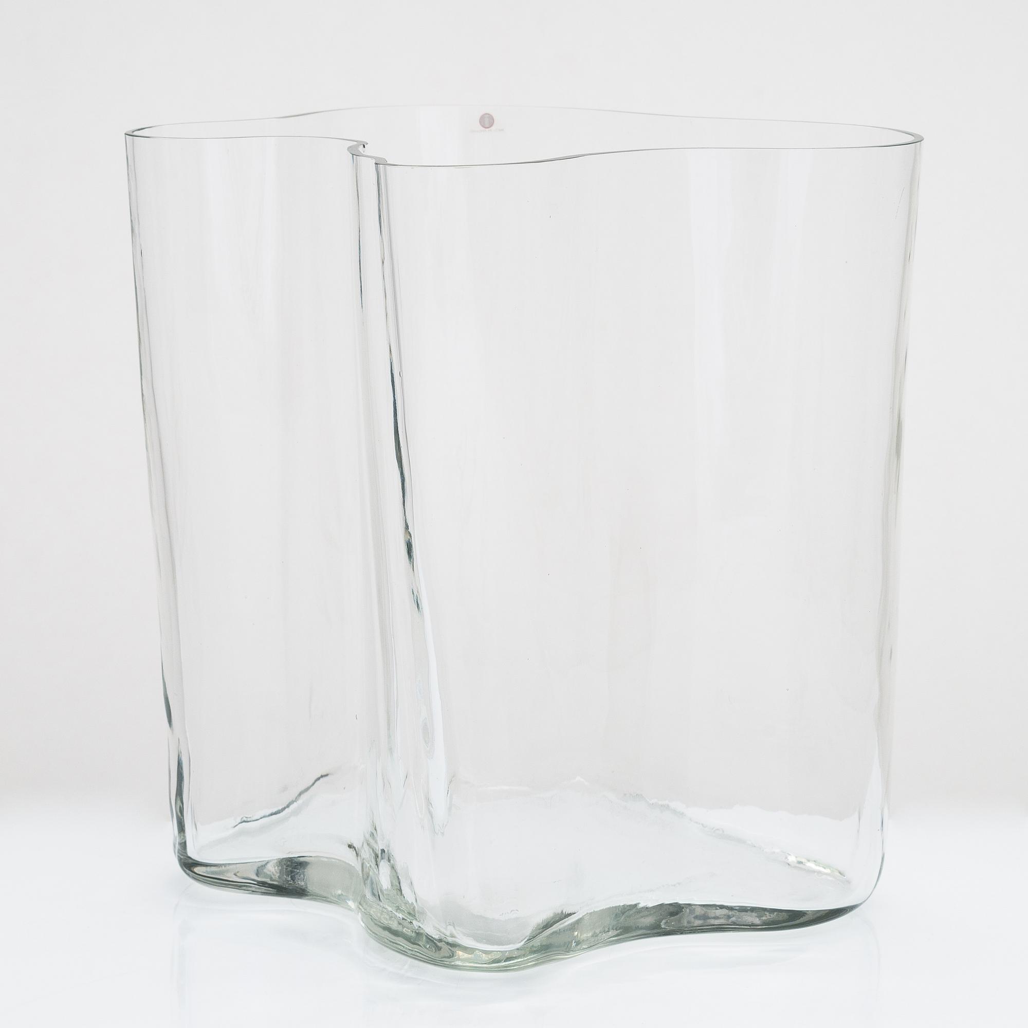 Alvar Aalto,  maljakko, malli 3031, signeerattu Alvar Aalto 3031.