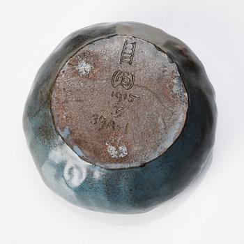 Anders & Bess Wissler, a stoneware bonbonnière, ateljé Solklinten Mariefred Sweden 1915.