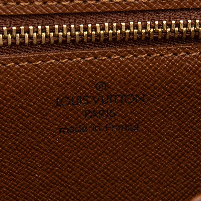 Louis Vuitton, a Monogram Canvas 'Saint-Cloud' bag.