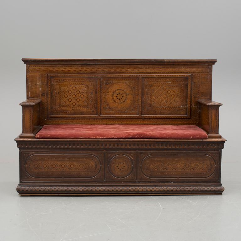 SOFFA. nyrenässans, omkring 1900.