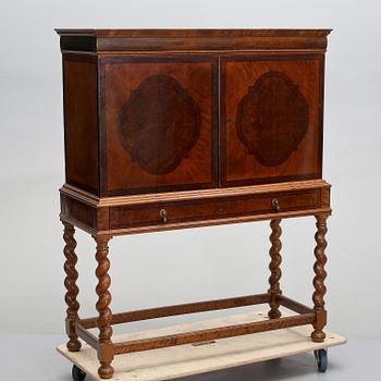 SKÅP, 1900-talets första hälft.