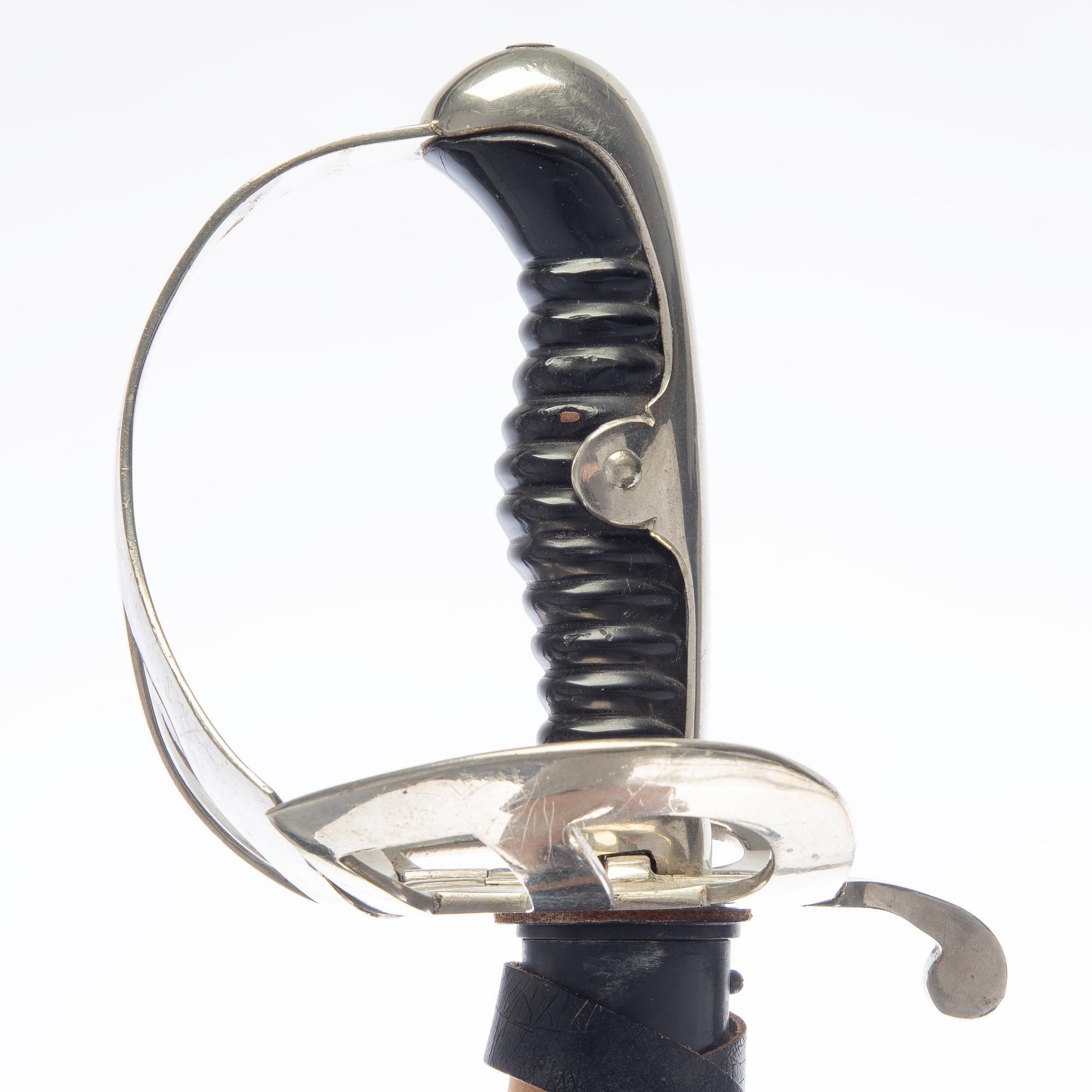 Sabel, tysk, 1900-tal, med balja.