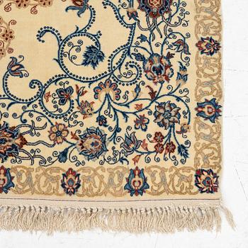 Rug, Isfahan, silk inlay and silk warp, 105x160 cm.