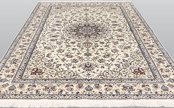 A part silk Nain carpet, so-called 6LAA, approx. 292 x 200 cm.