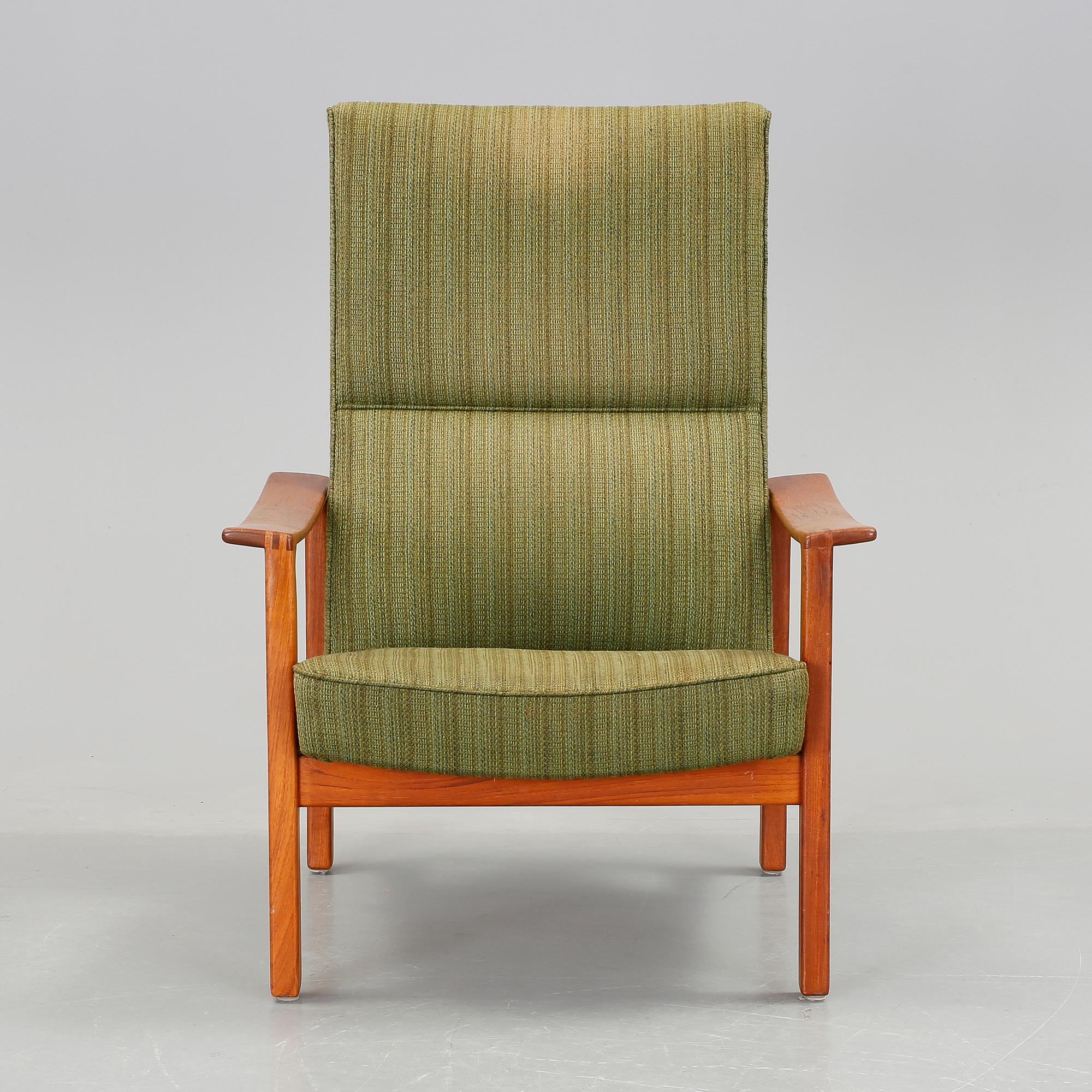 FÅTÖLJ, teak och tyg, 1960-tal.