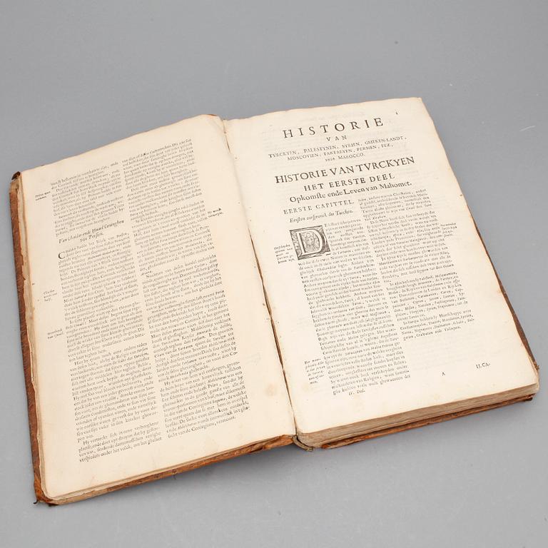 BÖCKER, 2 st, bla "Kerckelycke Historie van de Gheheele Werelt...", av P.Cornelius Hazart, Antwerpen 1671.