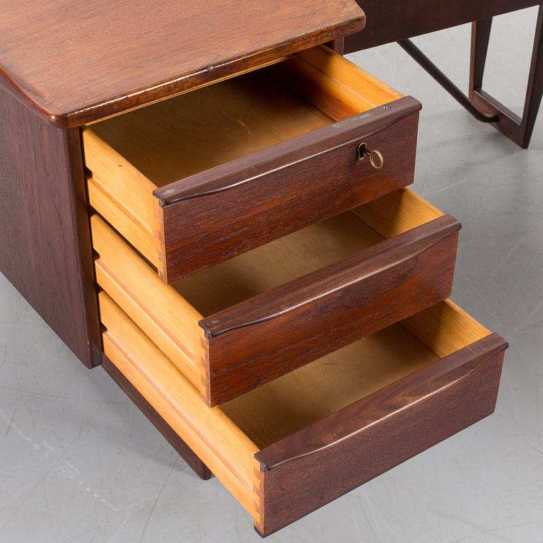 A DANISH PETER LØVIG NIELSEN WRITING DESK.