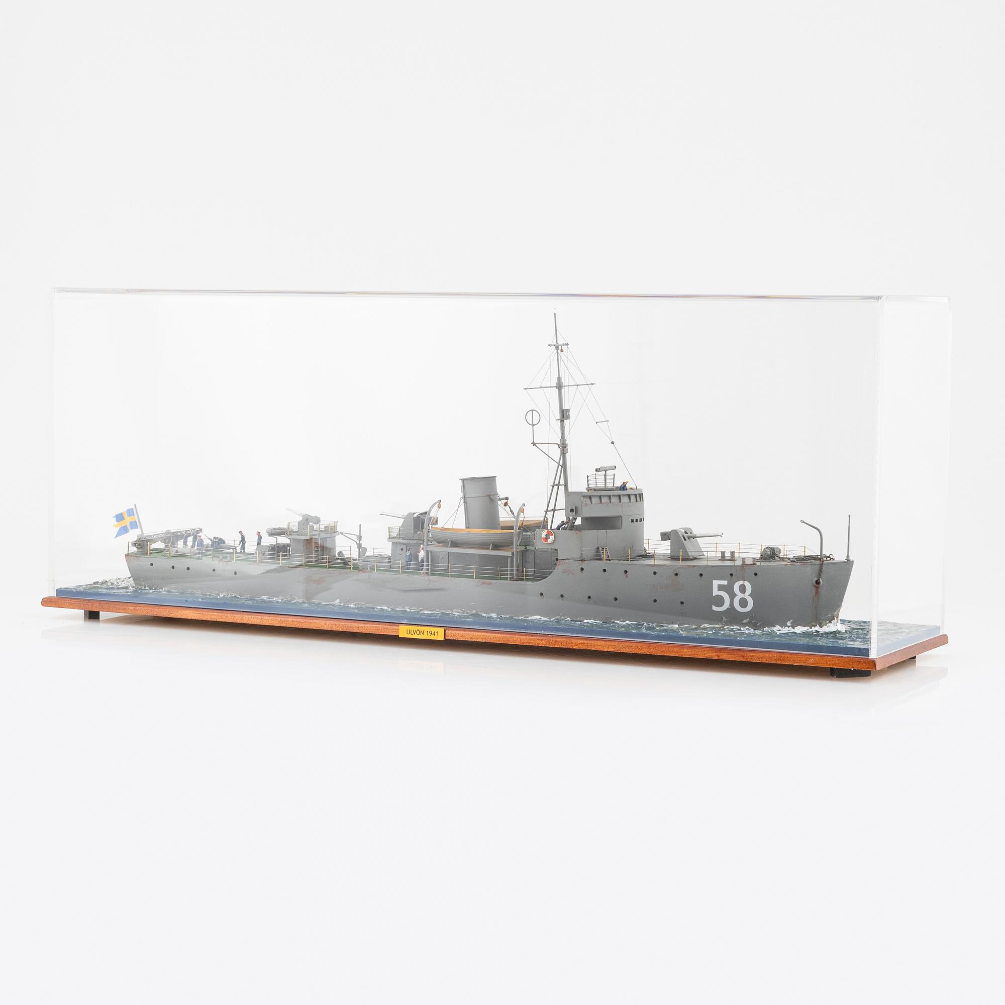 A wooden scalemodel of the Swedish minesweeper 'HMS Ulvön', built by Ingvar Lyckhammar.