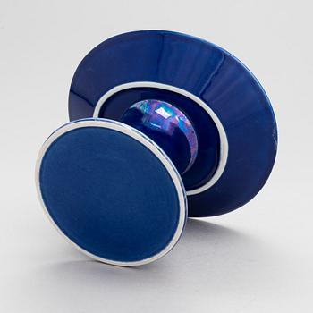 Birger Kaipiainen, a footed ceramic bowl signed Birger Kaipiainen Arabia Finland.