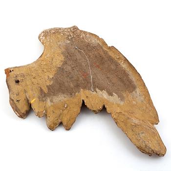 Skulpturfragment, vinge, 1700-tal.