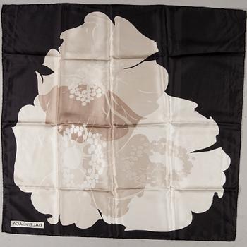 SCARF, Balenciaga.