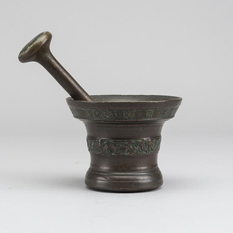 A Dutch 17th century bronze mortar.