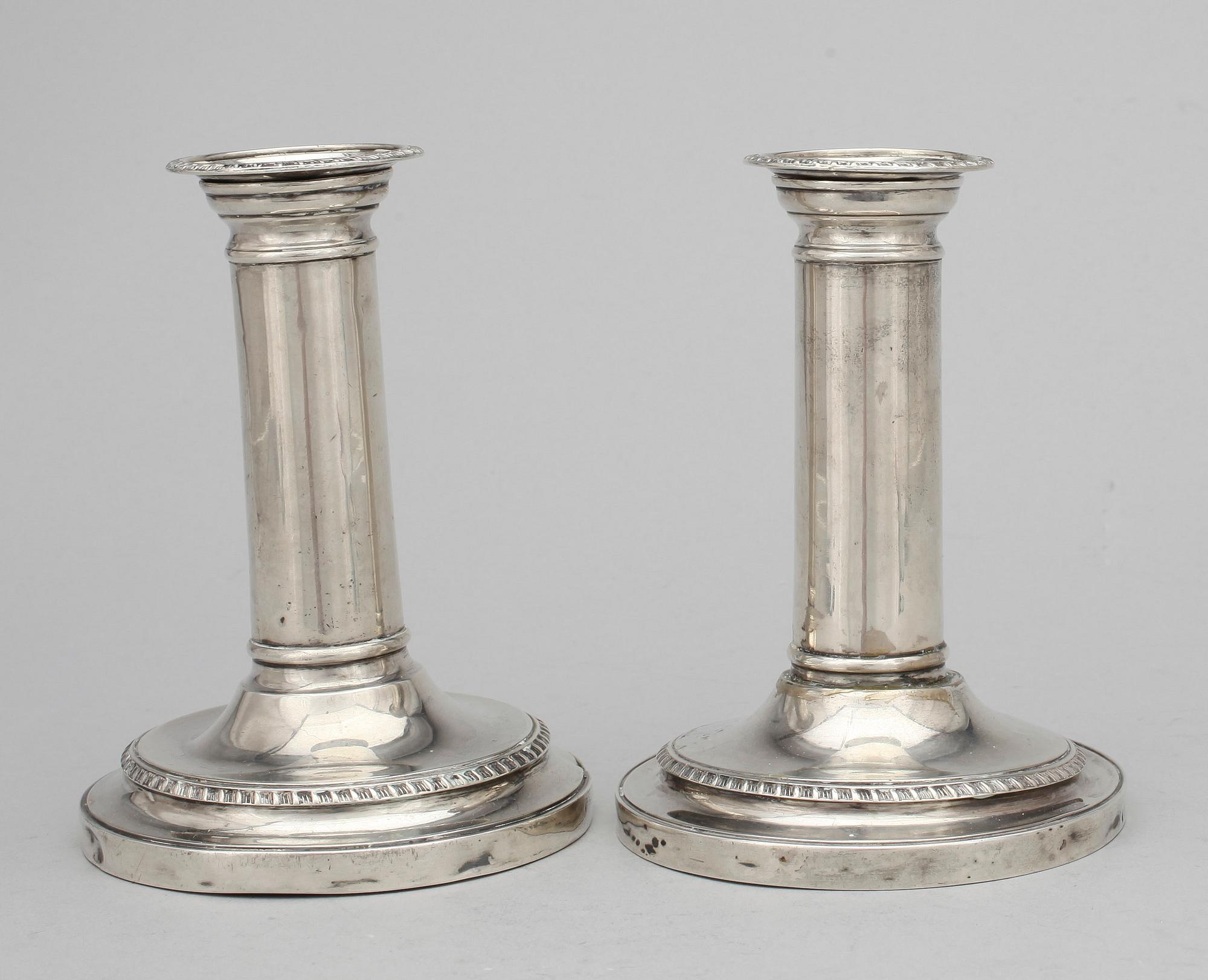 LJUSSTAKAR, ett par, silver, London 1895. Tot ca 440 gram.