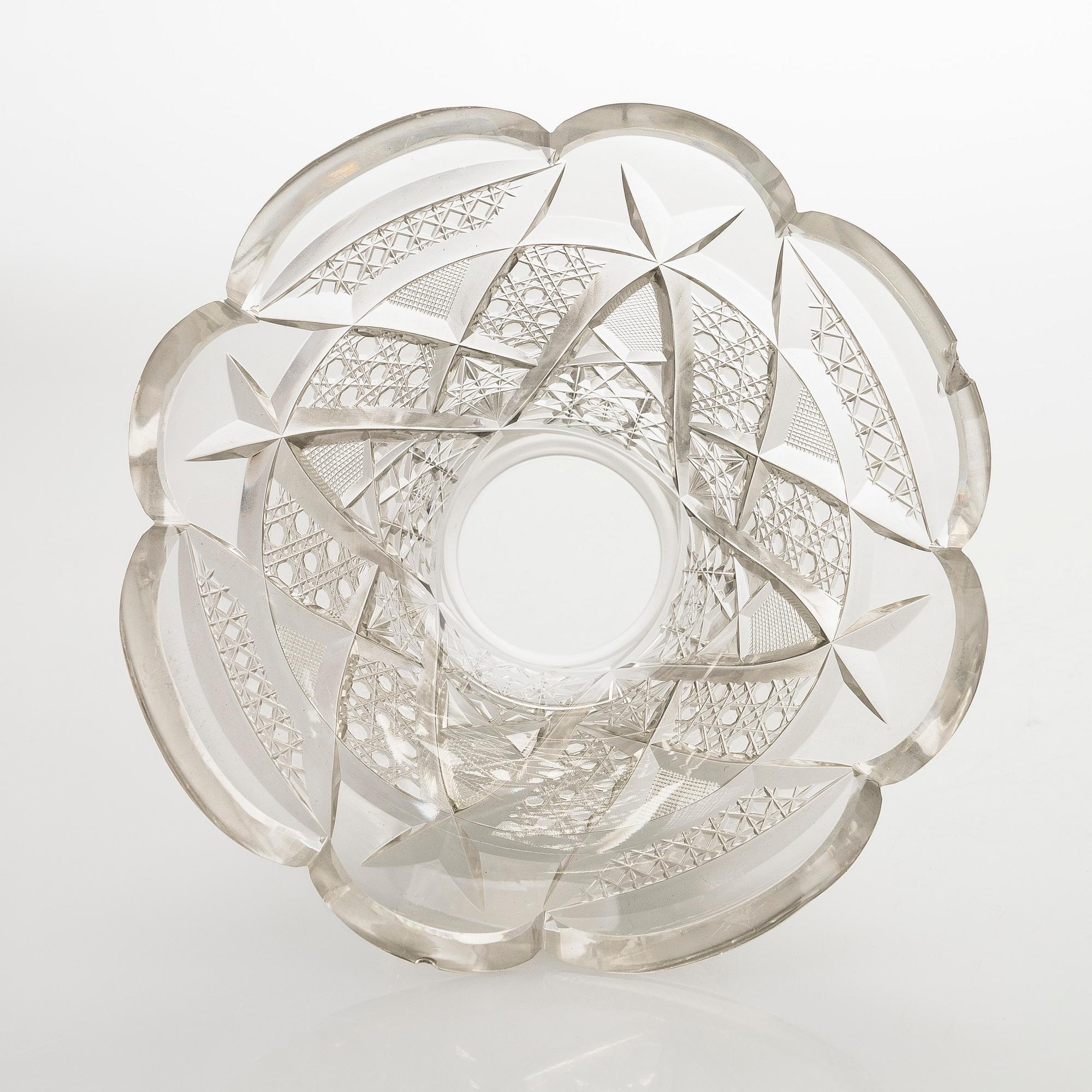 Malja, kristallia, 1900-luvun puoliväli.