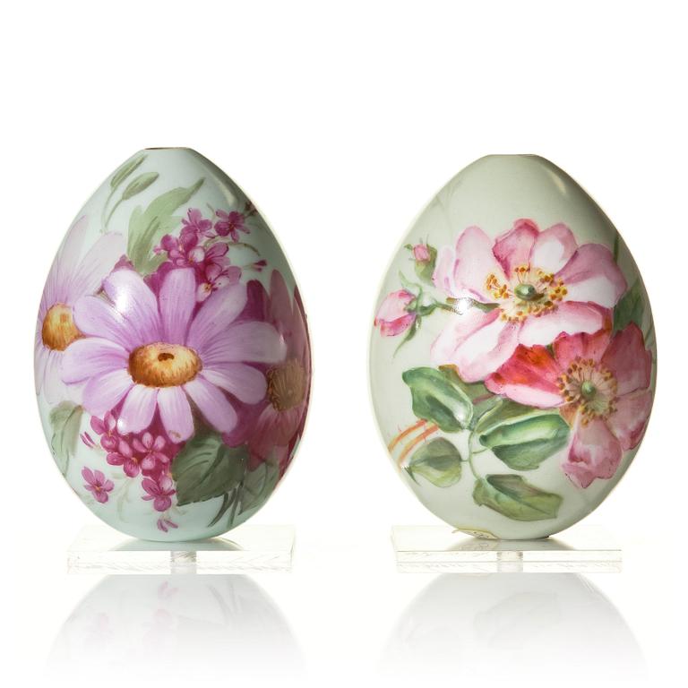 Two Russian porcelain Easter Eggs, circa 1890-1900, presumably Imperial Porcelain Manufactory, St Petersburg.