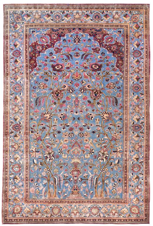 SEMI-ANTIQUE SILK KASHAN SOUF (in relief). 195 x 133,5 cm.