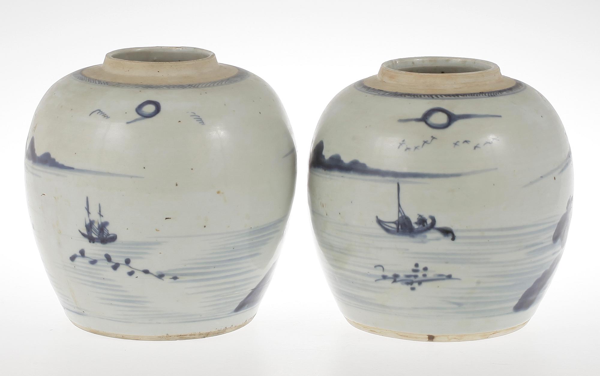 KRUS, 2 st, porslin, Kina, Qingdynastin, 1800-tal.