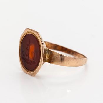 Ring, engraved carnelian "Faith, hope and love", 18K gold, Carl Johan Martin, Pori mid-19th century.