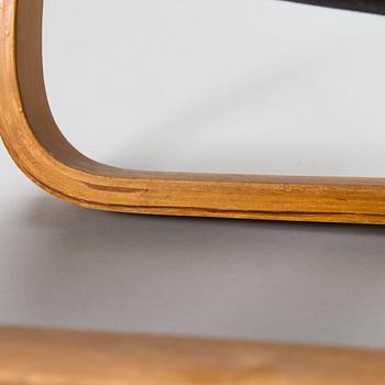 Alvar Aalto, fåtöljer, ett par, modell 35 för O.Y. Huonekalu- ja Rakennustyötehdas A.B. 1900-talets mitt.