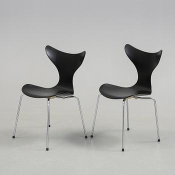 STOLAR, 2st, "Liljan / Måsen / Mågen", Arne Jacobsen, Fritz Hansen, 1973.