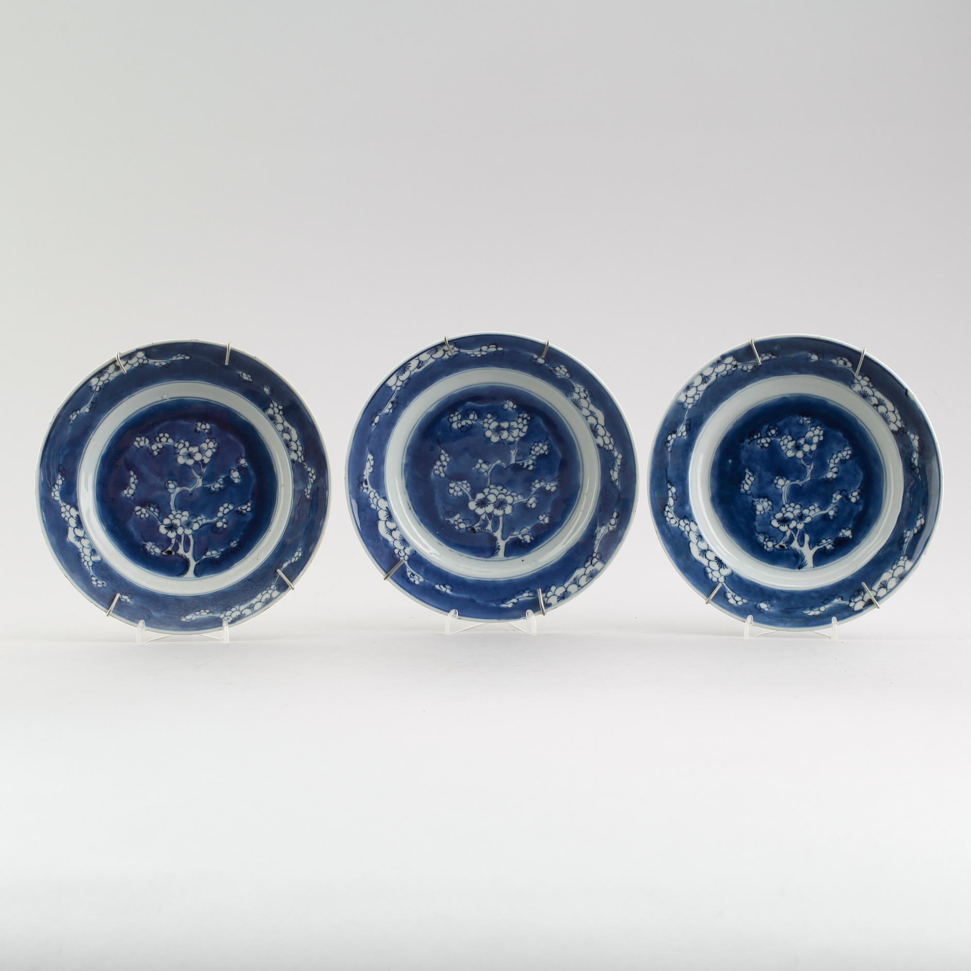 TALLRIKAR, 3 st, porslin, ostindiska, 1900-tal.