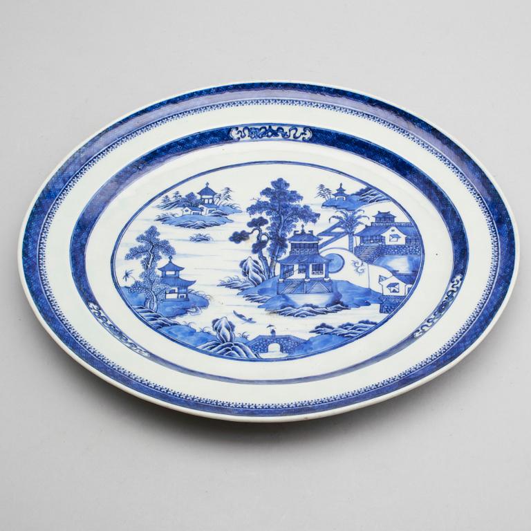 STEKFAT, kompaniporslin, Kina, omkring år 1800.