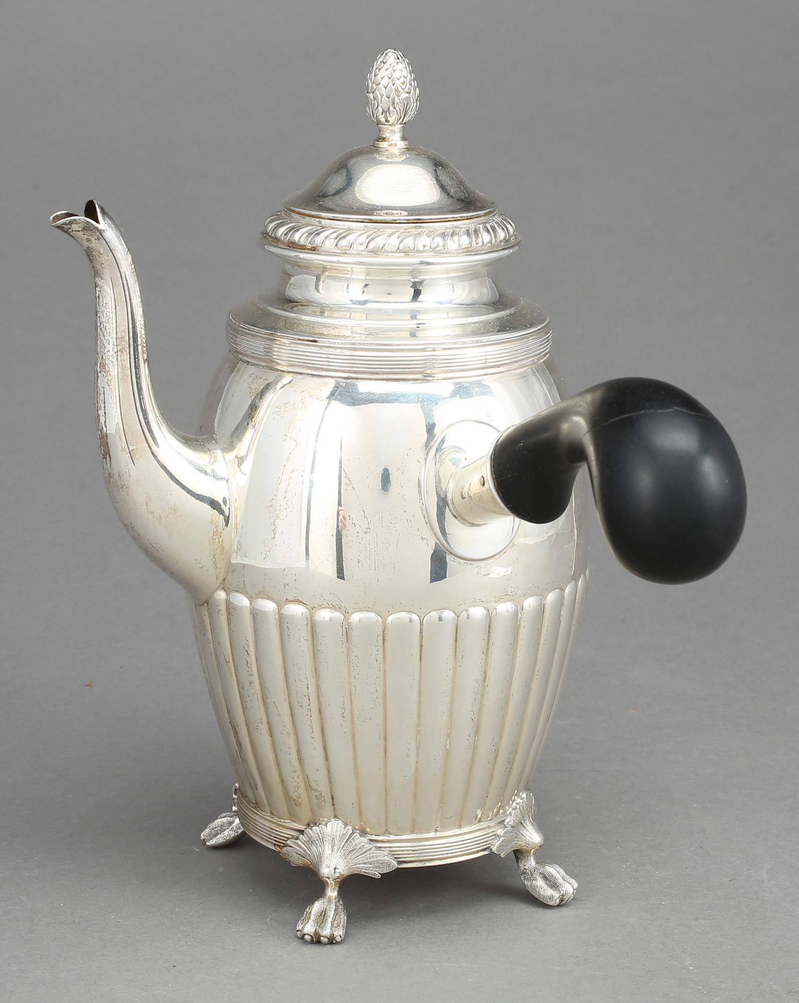 KAFFEKANNA, silver, empirestil, AG Dufva, Stockholm, 1910. Vikt ca 684g.