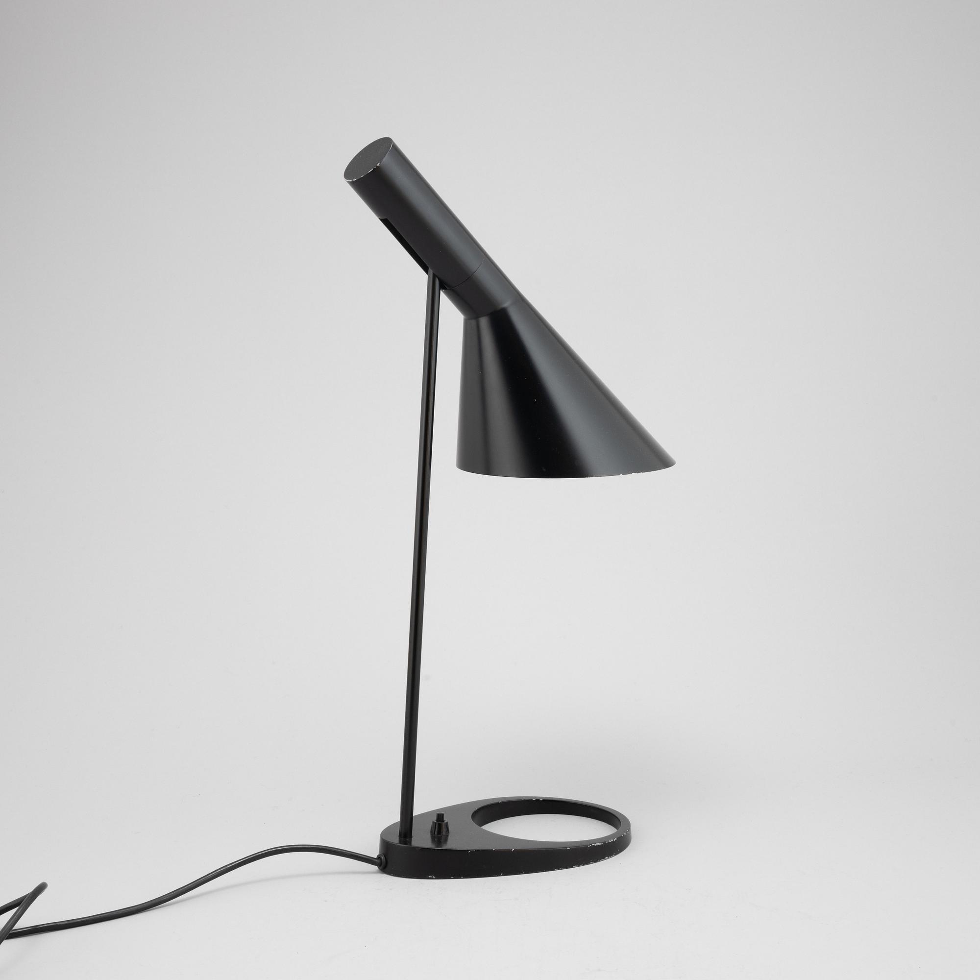 Arne Jacobsen, bordslampa, modell "AJ, Louis Poulsen, Danmark, second half of the 20th century.